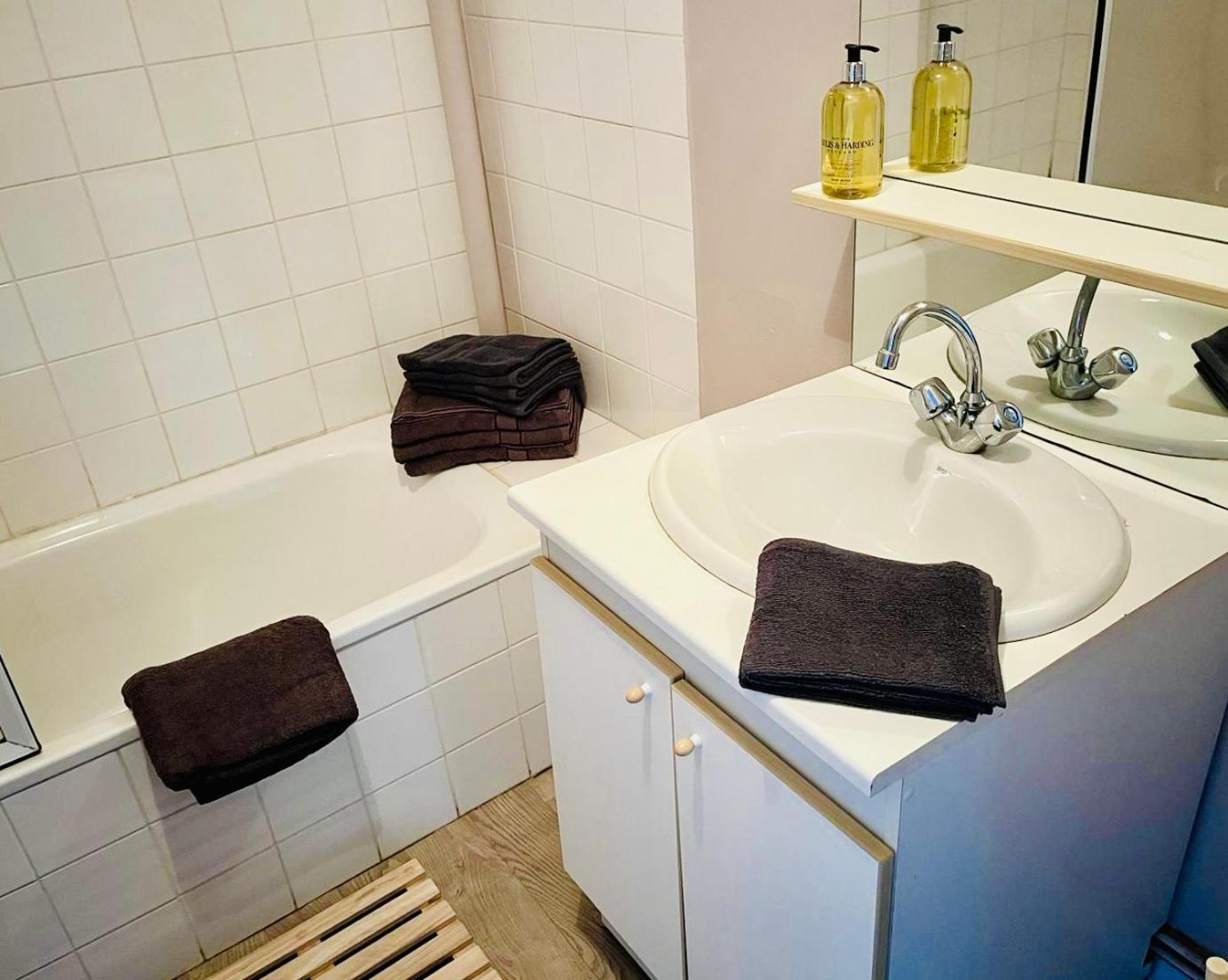 Mountain View 2 Bedroom Apartment Saint Beat Lez المظهر الخارجي الصورة